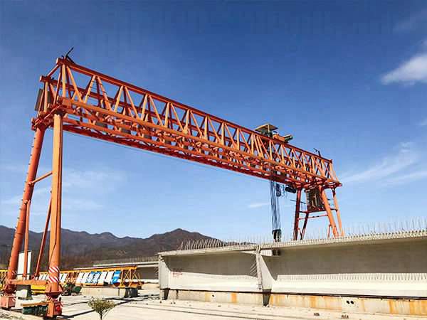 青海海西架橋機廠家出租20噸雙梁橋式起重機