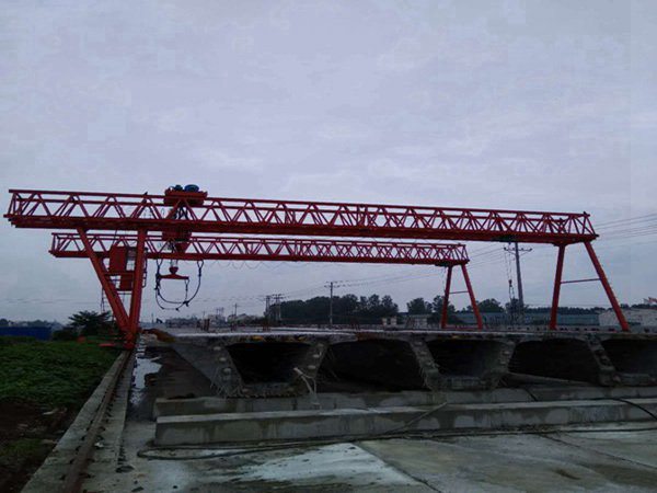 云南德宏龍門吊廠家 60t門式起重機行走結構