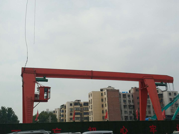 海南儋州門式起重機(jī)廠家事先配備照明