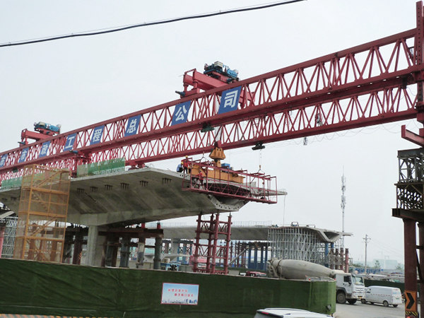 廣東揭陽(yáng)架橋機(jī)廠家安裝安全遠(yuǎn)程jian控