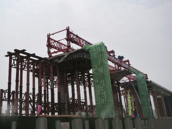 廣東韶關架橋機廠家加油加油