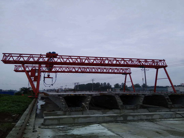 福建漳州門式起重機廠家親自操刀設備