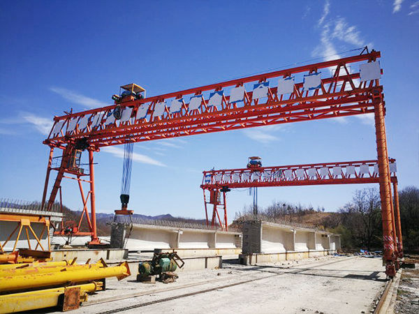 河南駐馬店門式起重機(jī)廠家一線消息