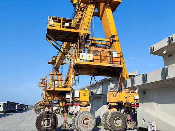 重慶永川龍門吊租賃廠家倒三角