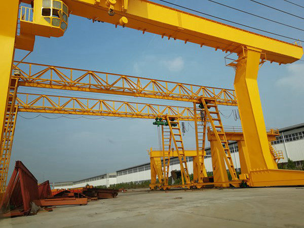 內(nèi)蒙古烏蘭察布龍門吊廠家雙梁轉(zhuǎn)彎