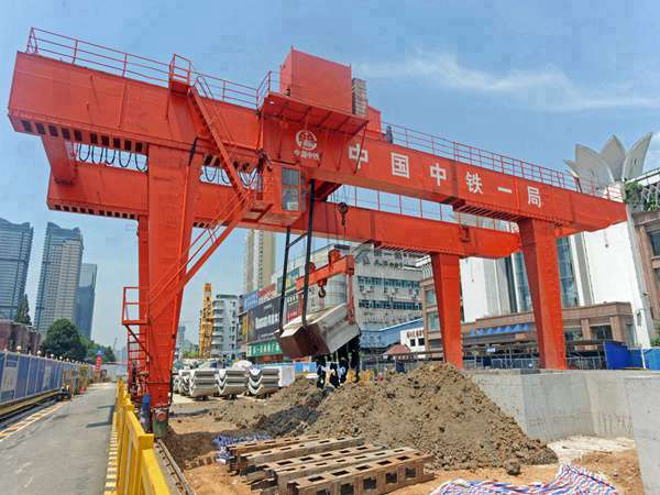 湖北咸寧龍門吊出租 維護和保養