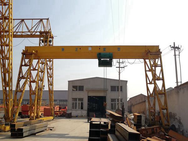 四川廣安龍門吊公司來(lái)給大家介紹起重機(jī)的基礎(chǔ)